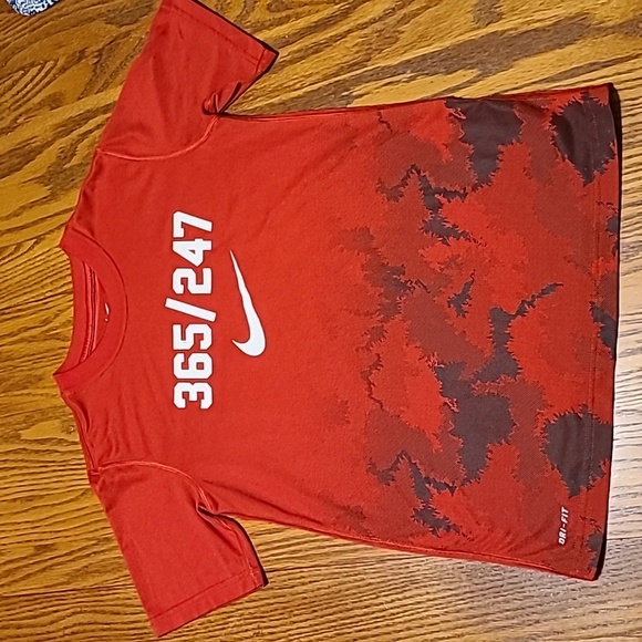Nike 365/347 Athletic Shirt  - Boys Small - Picture 2 of 7